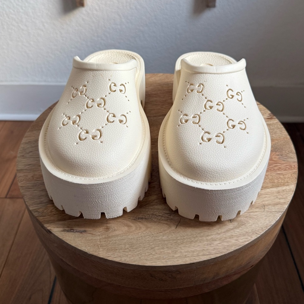 Gucci Rubber Monogram GG Go Through Platform Slide Clogs in Mystic White sz: 11 - Picture 5 of 14